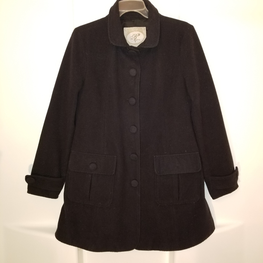 B's Closet black lined trench. Size large, warm